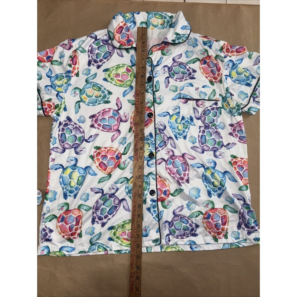 Women’s White Short Pajama Set with Colorful Turtle Print - Picture 4 of 6